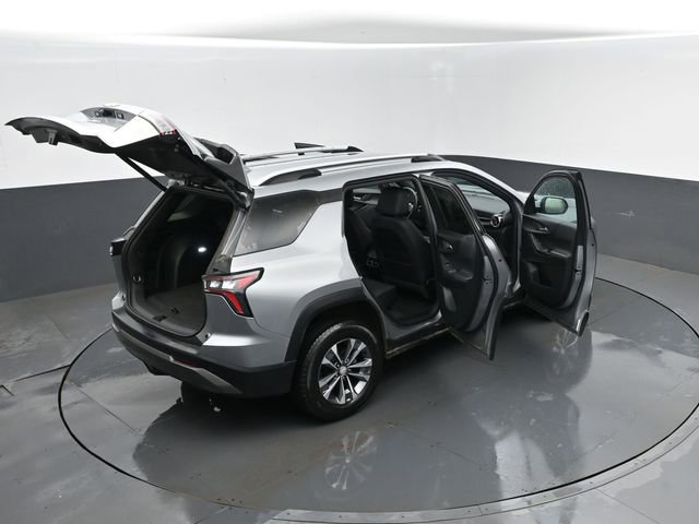 Used 2025 Chevrolet Equinox LT w/ Convenience Package II image 28