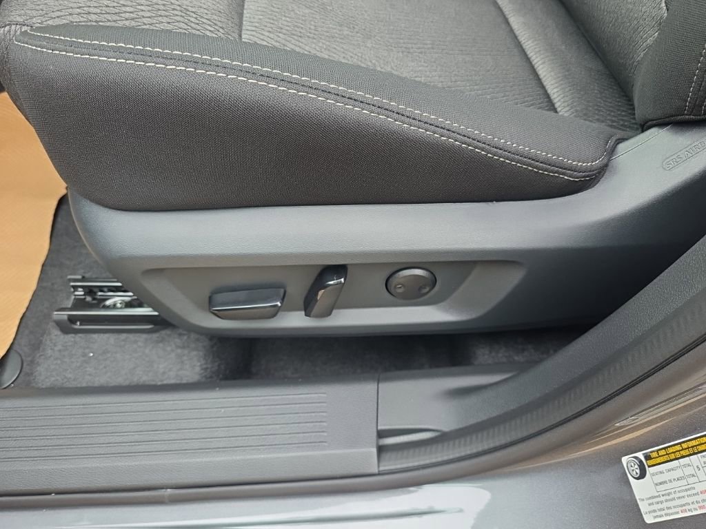 New 2025 Nissan Rogue SV image 17