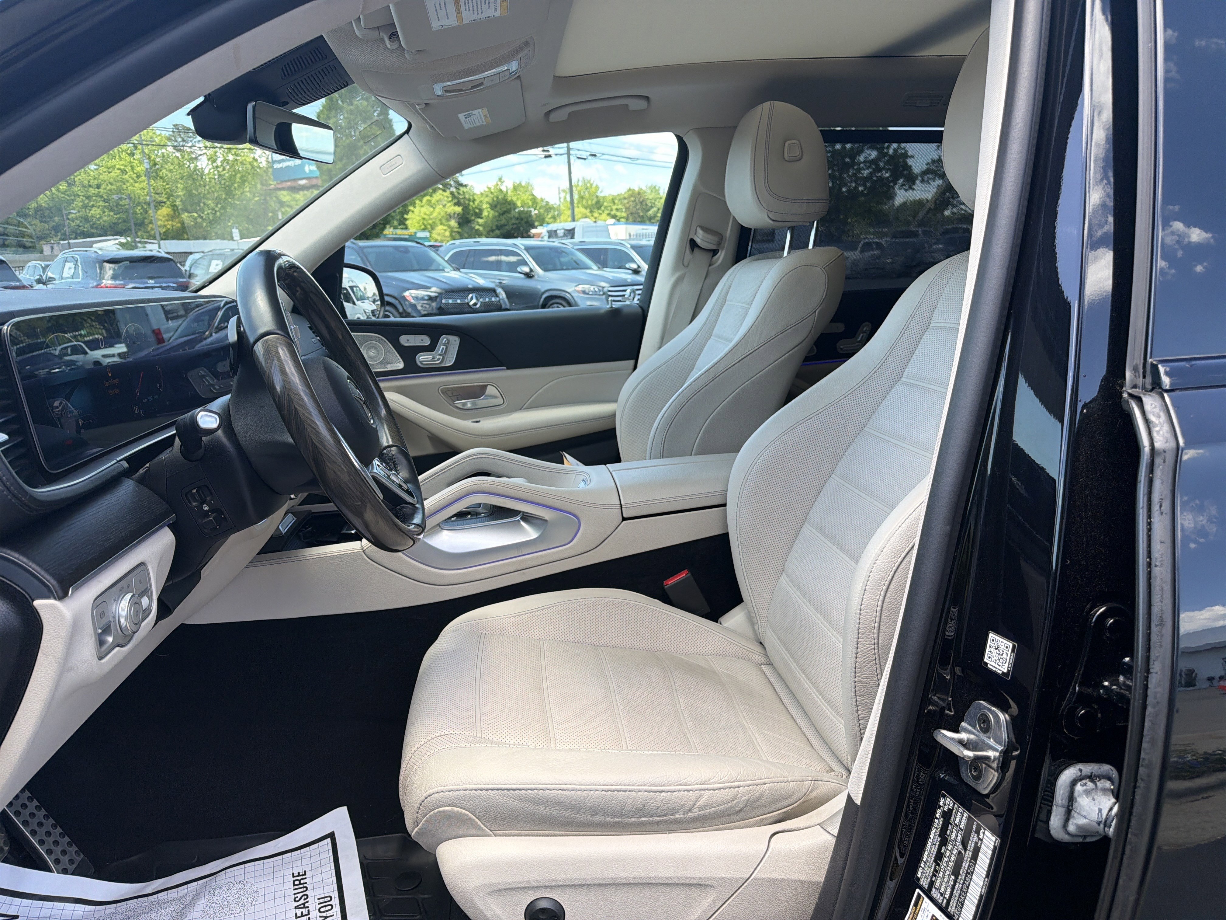 Used 2023 Mercedes-Benz GLS 450 4MATIC image 16