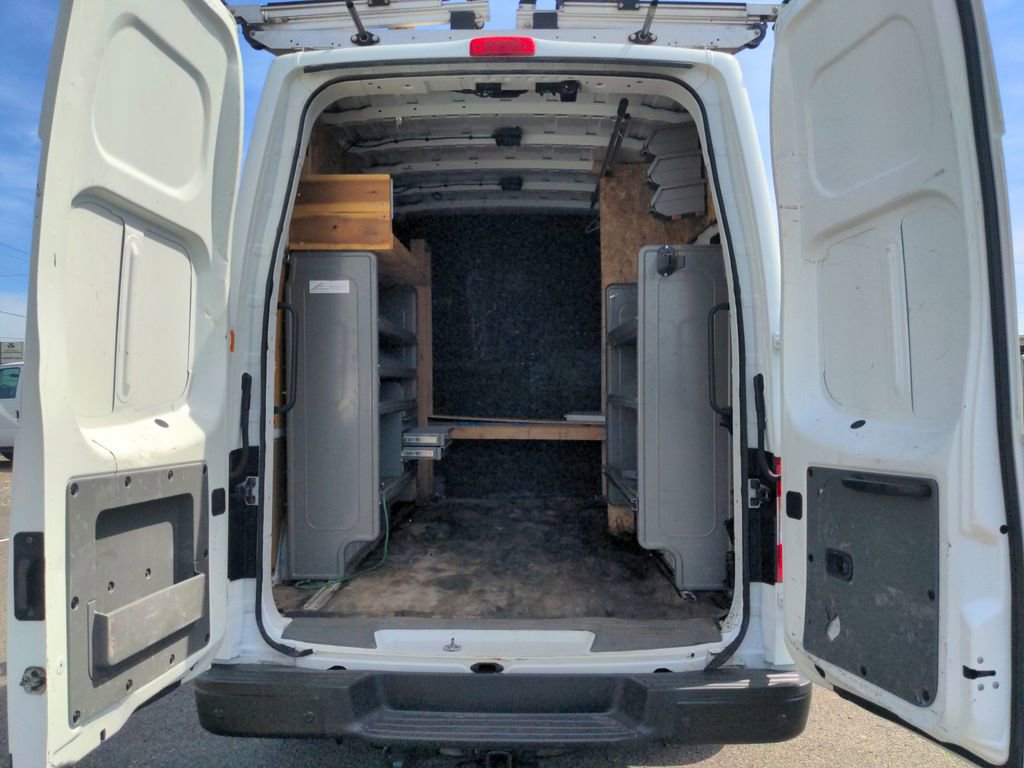 Used 2018 Nissan NV 2500 SV RWD image 30