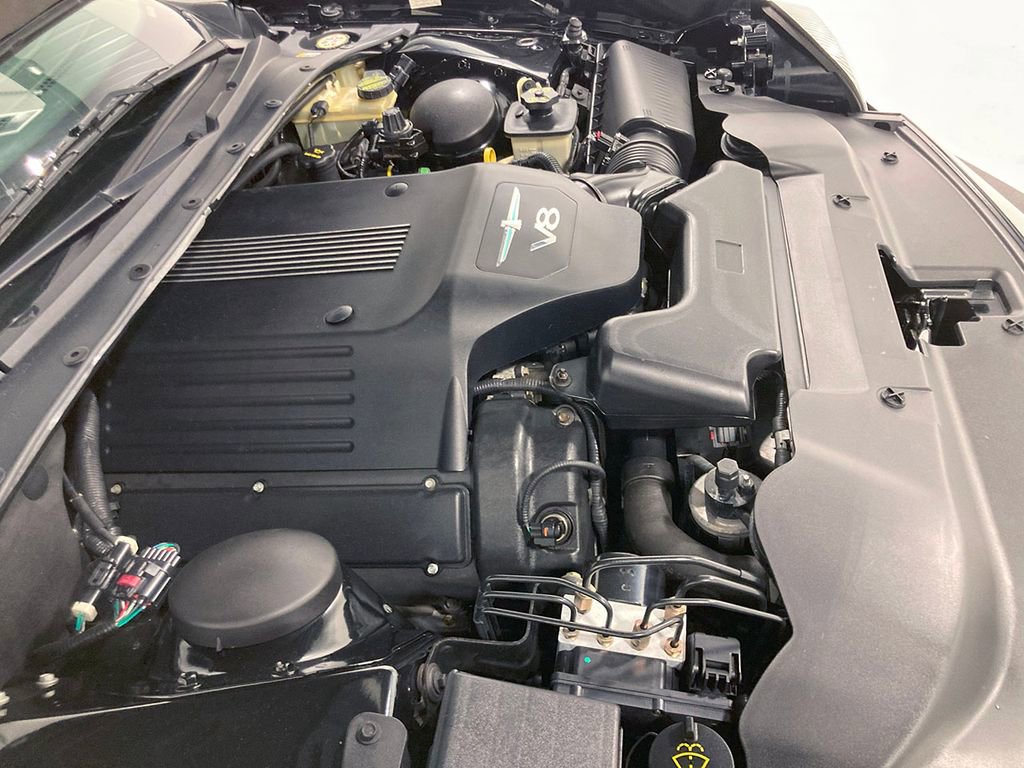 Used 2003 Ford Thunderbird image 30