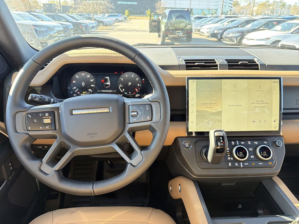 New 2026 Land Rover Defender 130 X-Dynamic SE image 4