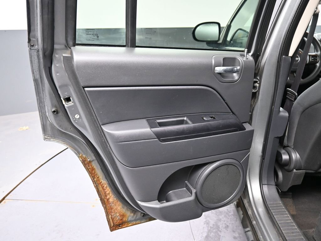 Used 2011 Jeep Compass 4WD image 24