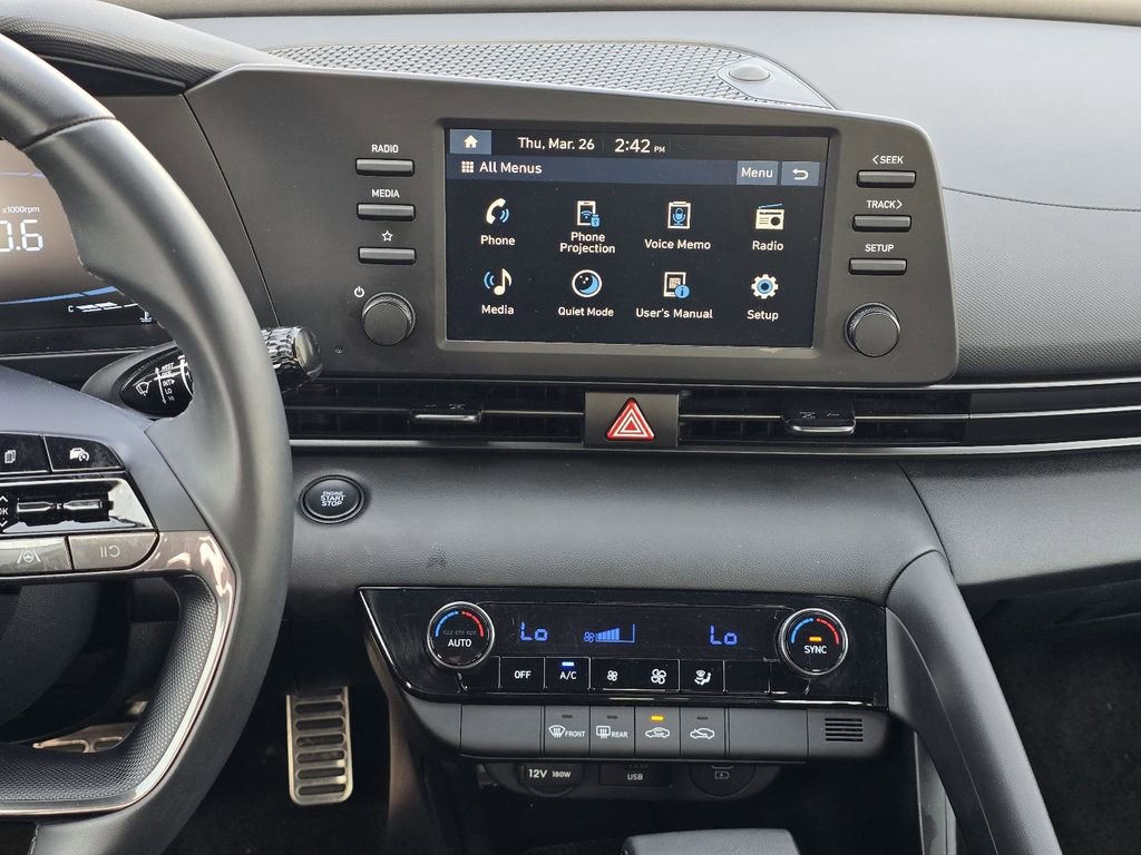 Used 2025 Hyundai Elantra Sport image 15