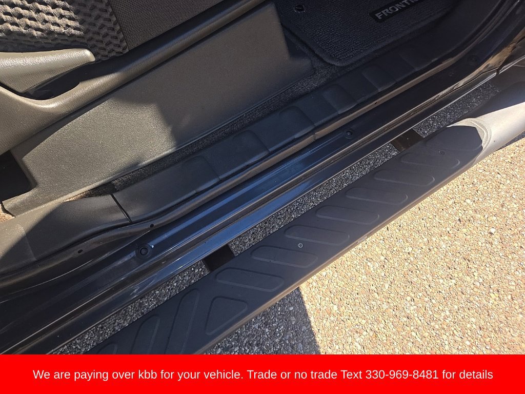 Used 2013 Nissan Frontier SV w/ SV Value Truck Pkg AWD/4WD image 24
