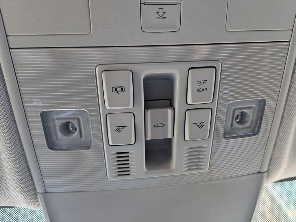 New 2026 Volkswagen Taos SE image 17