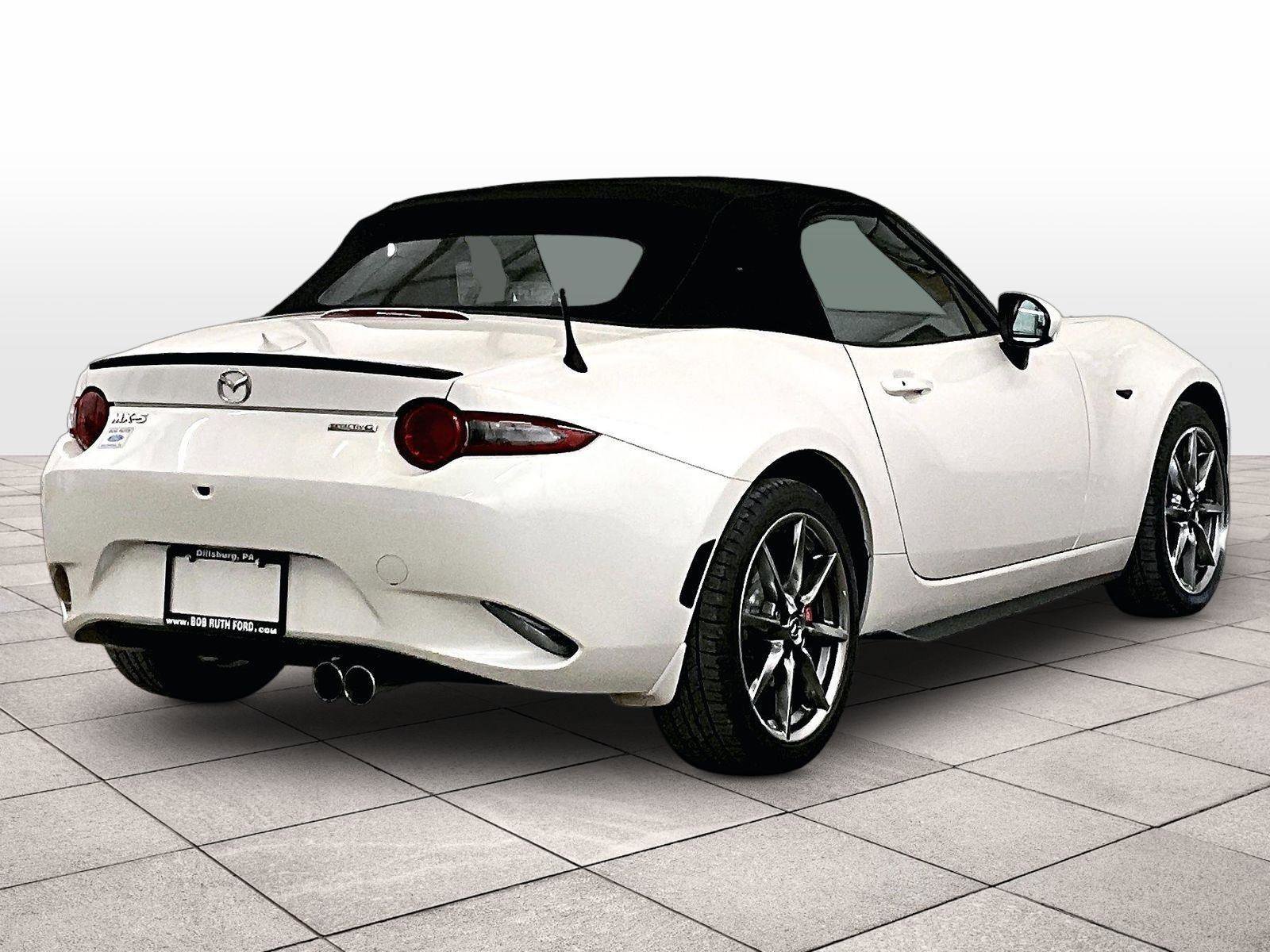 Used 2022 MAZDA MX-5 Miata Grand Touring RWD image 11