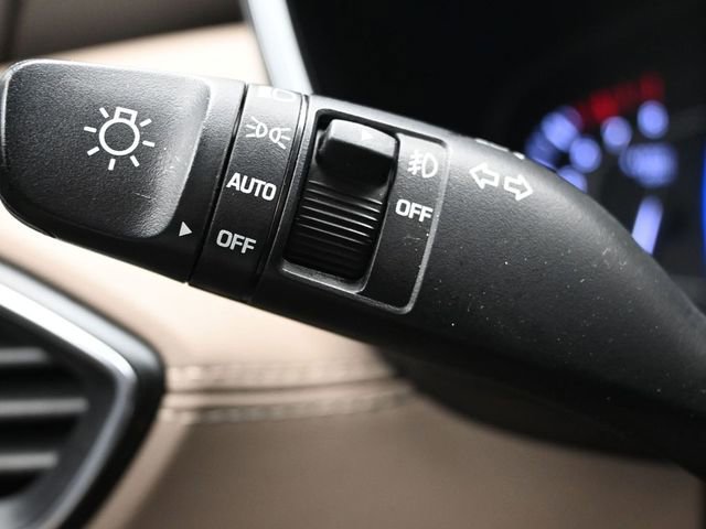 Used 2019 Hyundai Santa Fe Limited image 22