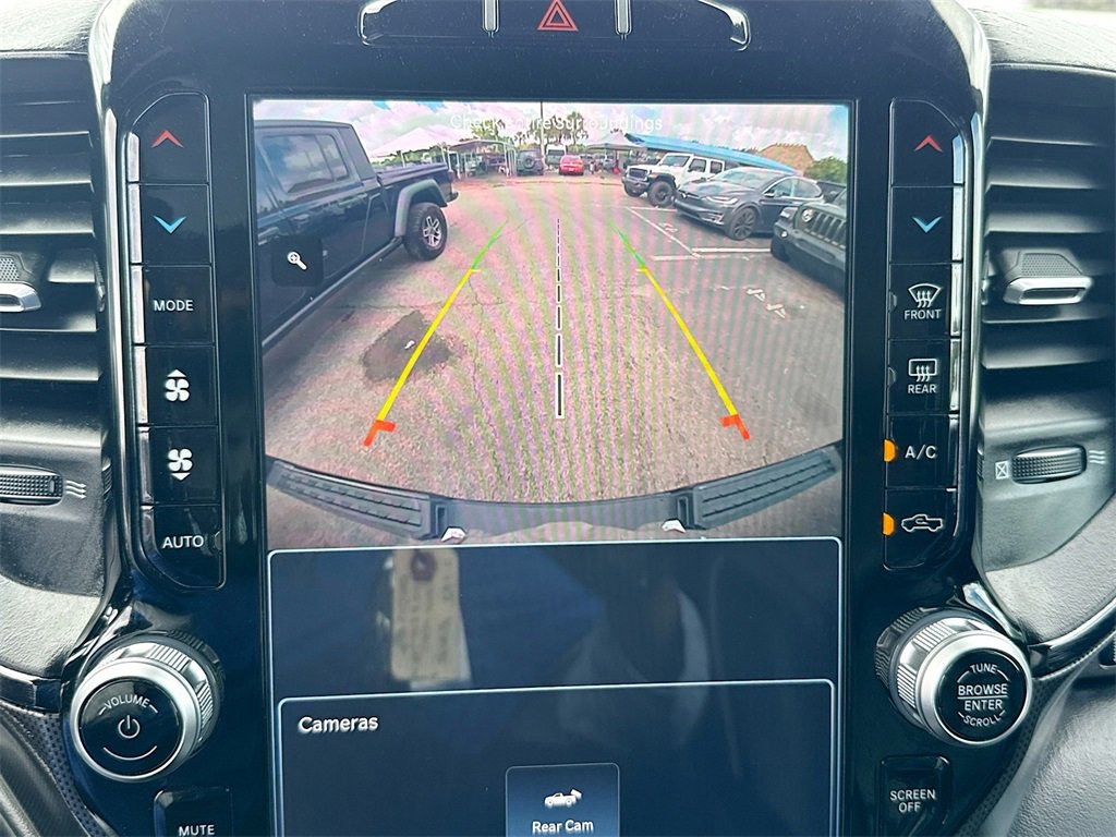 Used 2023 RAM 1500 Limited w/ Body Color Bumper Group image 15