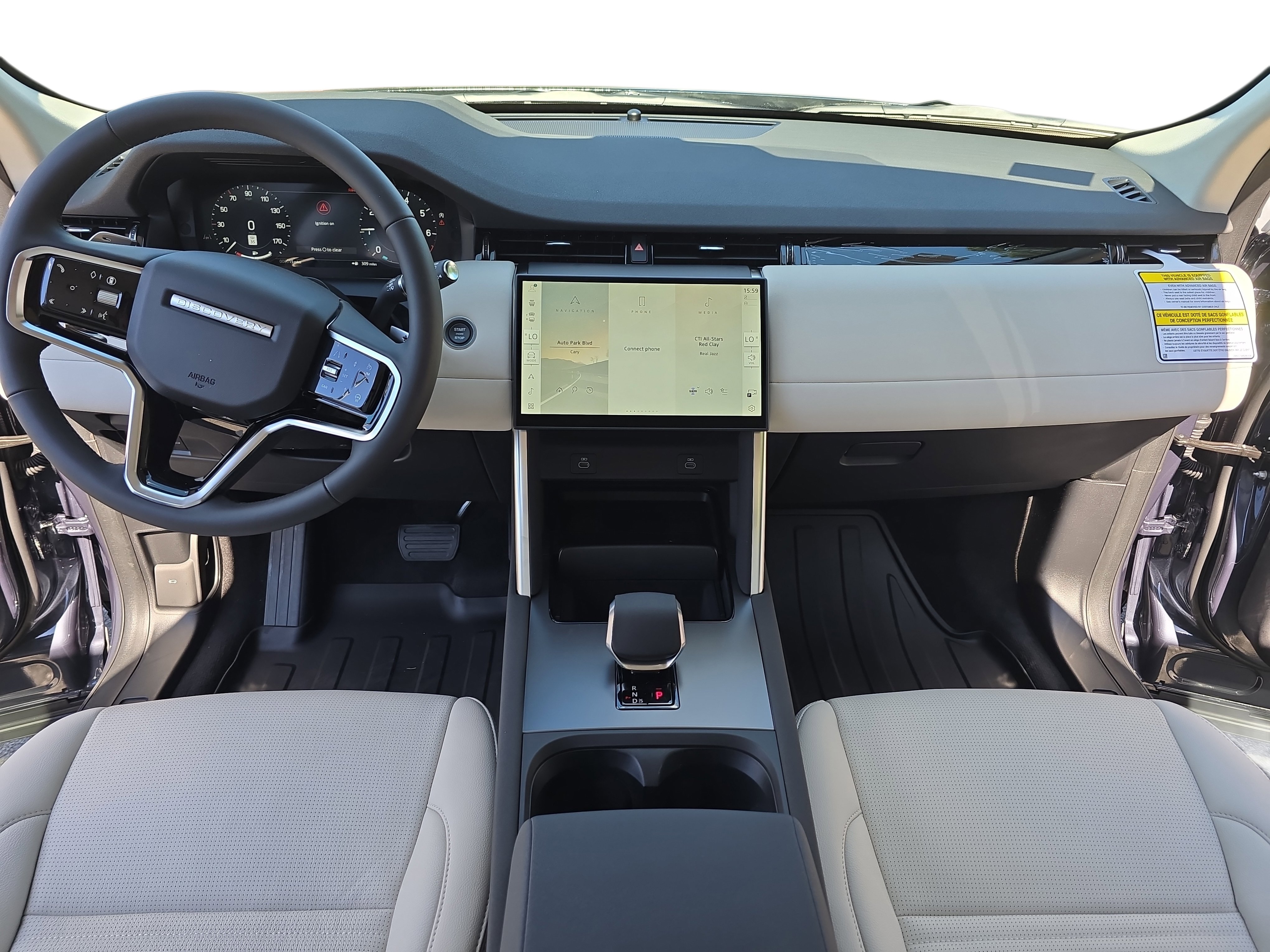 New 2025 Land Rover Discovery Sport S image 9