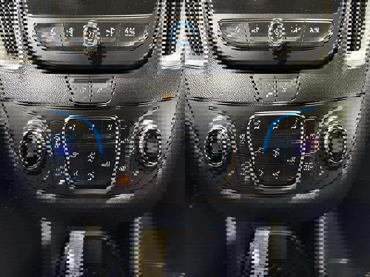 Used 2023 Chevrolet Malibu LT image 19