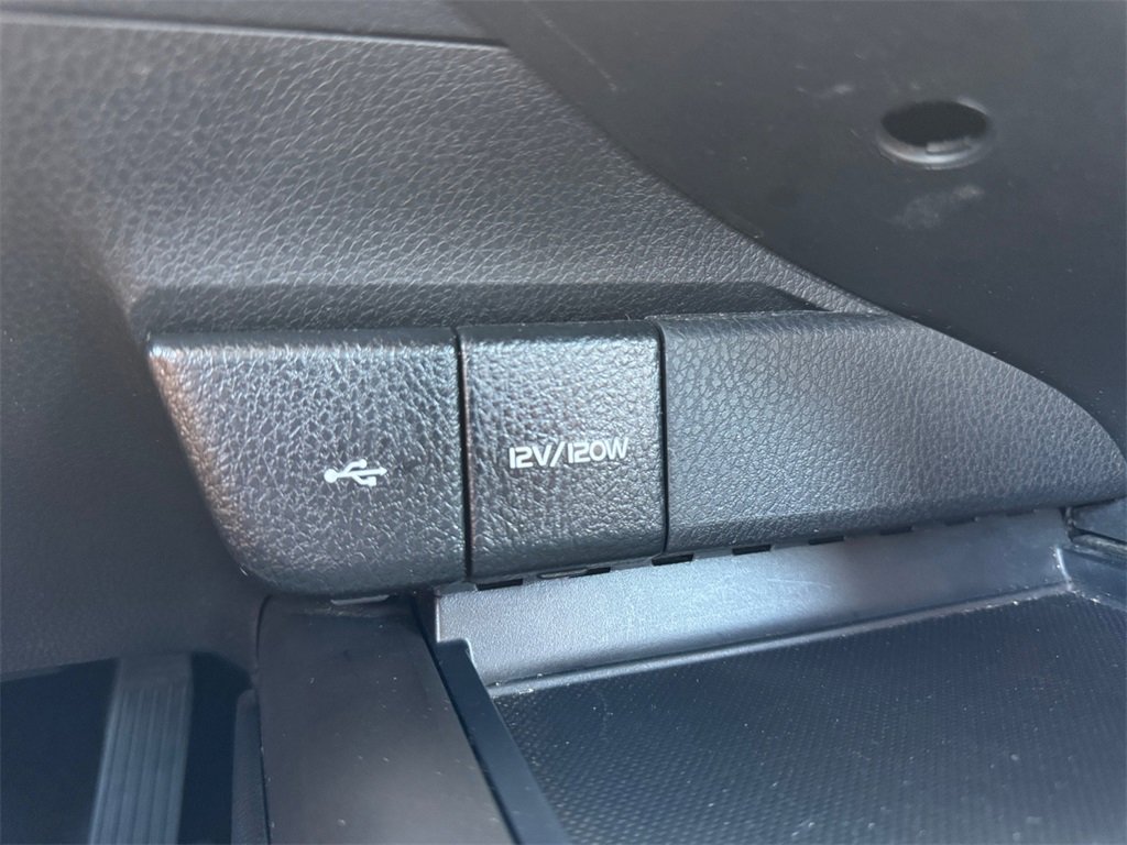 Used 2021 Toyota Camry SE image 27