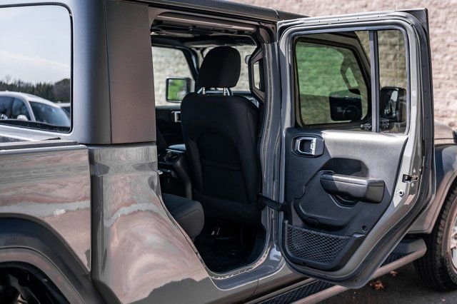 Used 2020 Jeep Gladiator Sport w/ Quick Order Package 24S AWD/4WD image 17