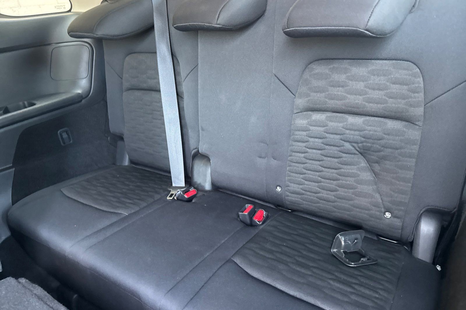 Used 2025 Nissan Pathfinder SV FWD image 18