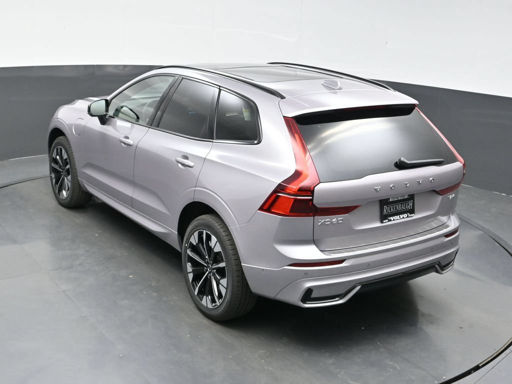 New 2026 Volvo XC60 T8 Plus w/ Climate Package PRO AWD/4WD image 33
