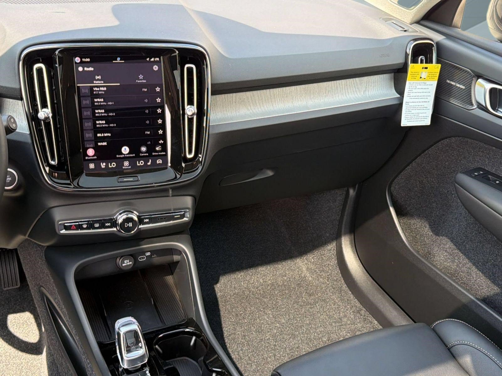 New 2026 Volvo XC40 B5 Plus w/ Climate Package AWD/4WD image 27