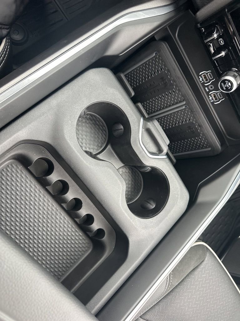 New 2025 RAM 2500 Laramie AWD/4WD image 37