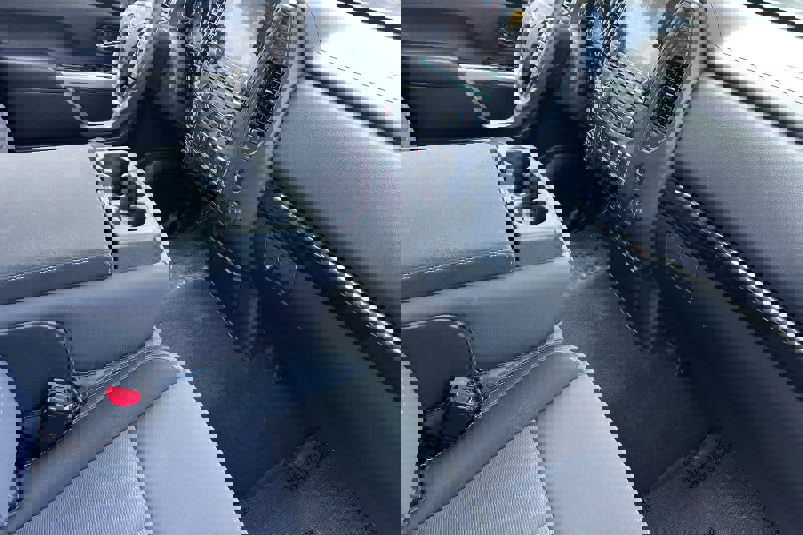 Used 2023 Nissan Titan SV image 16