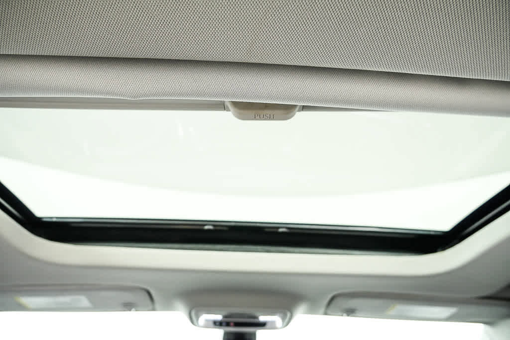 Used 2019 Chevrolet Traverse Premier w/ Driver Confidence II Package image 23