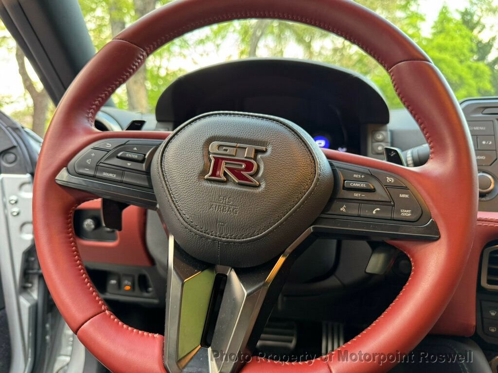 Used 2024 Nissan GT-R Premium w/ Premium Interior Package image 24
