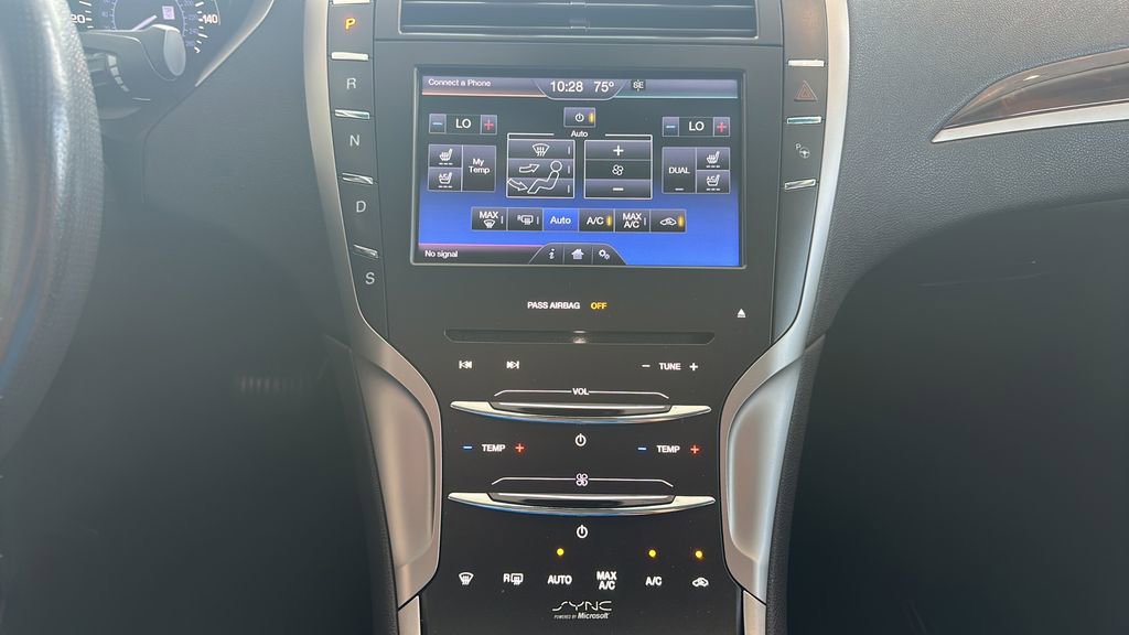 Used 2013 Lincoln MKZ FWD image 22