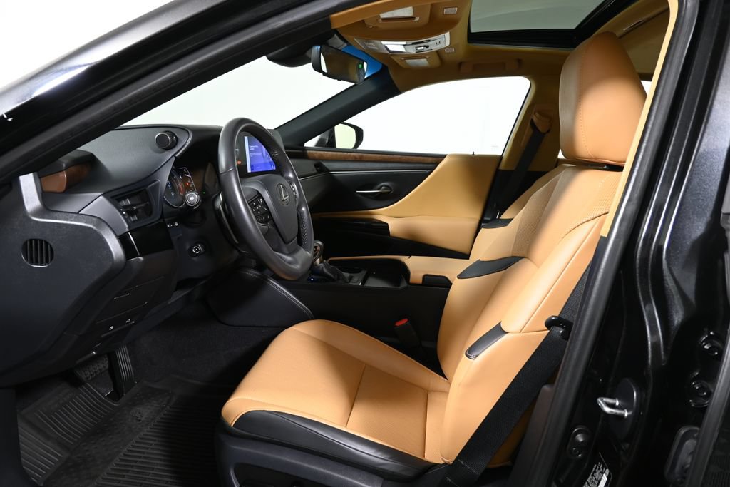 Used 2023 Lexus ES 350 w/ Premium Package FWD image 3