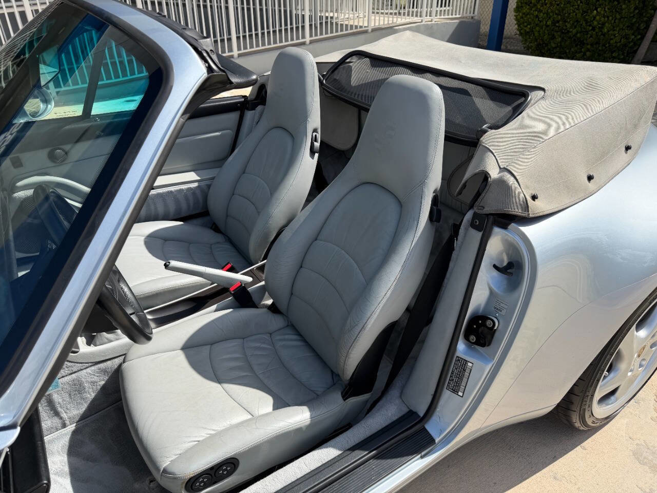 Used 1996 Porsche 911 Carrera 4 AWD/4WD image 16