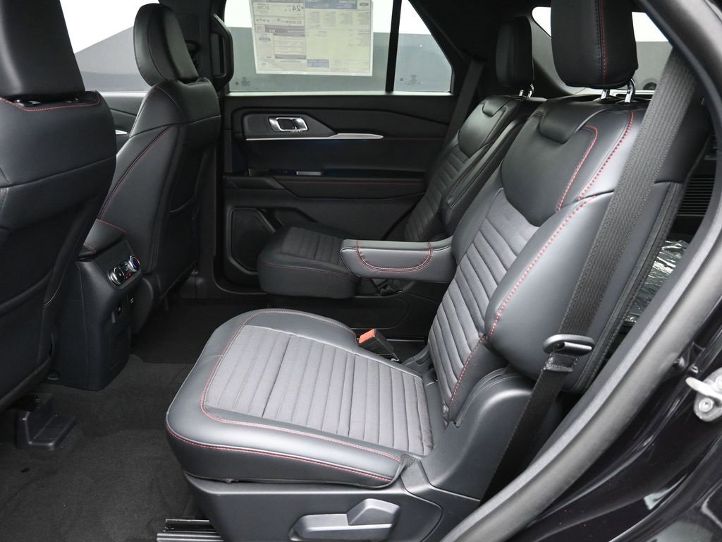 New 2026 Ford Explorer ST-Line w/ ST-Line Street Pack image 26