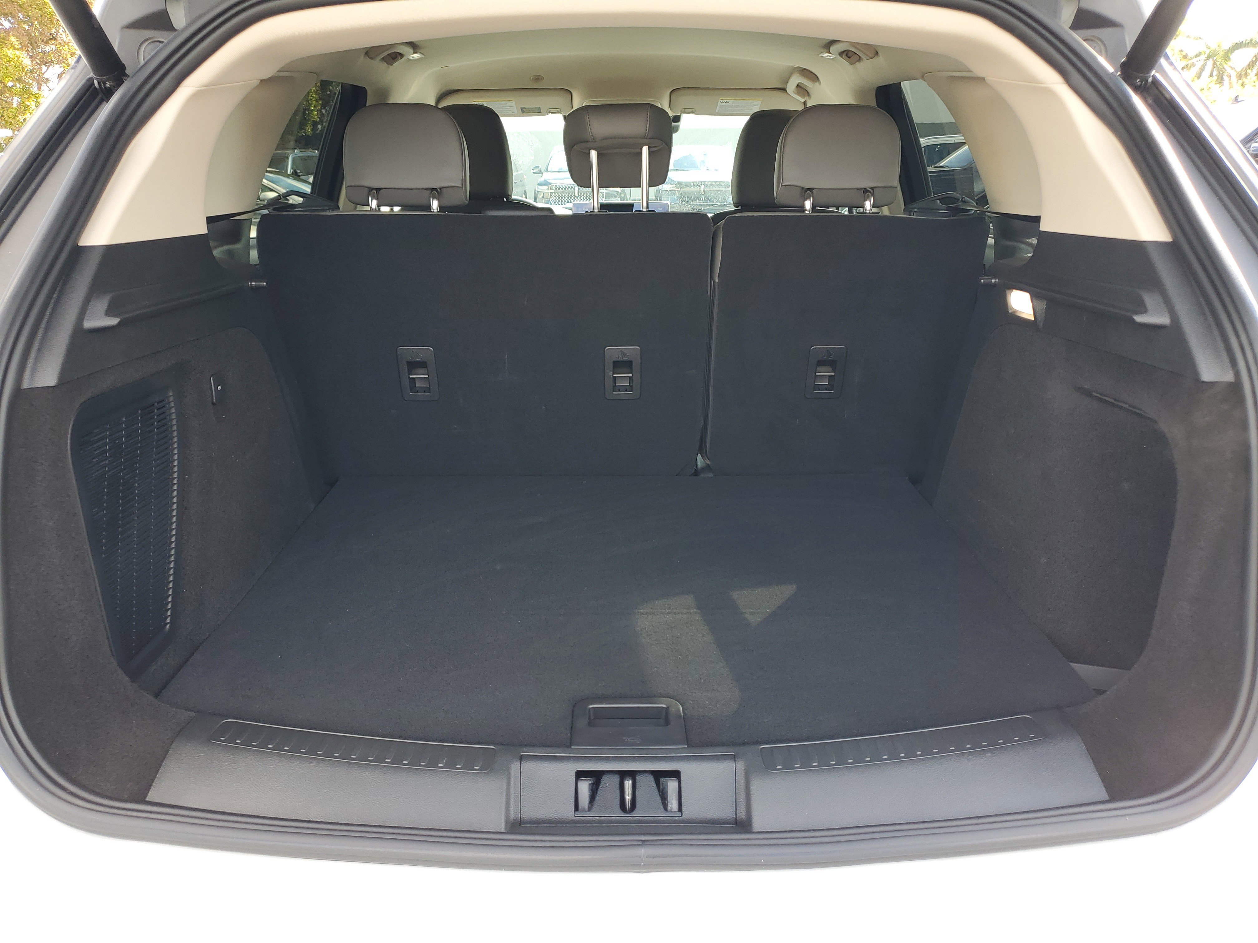 Certified 2024 Lincoln Corsair FWD image 9