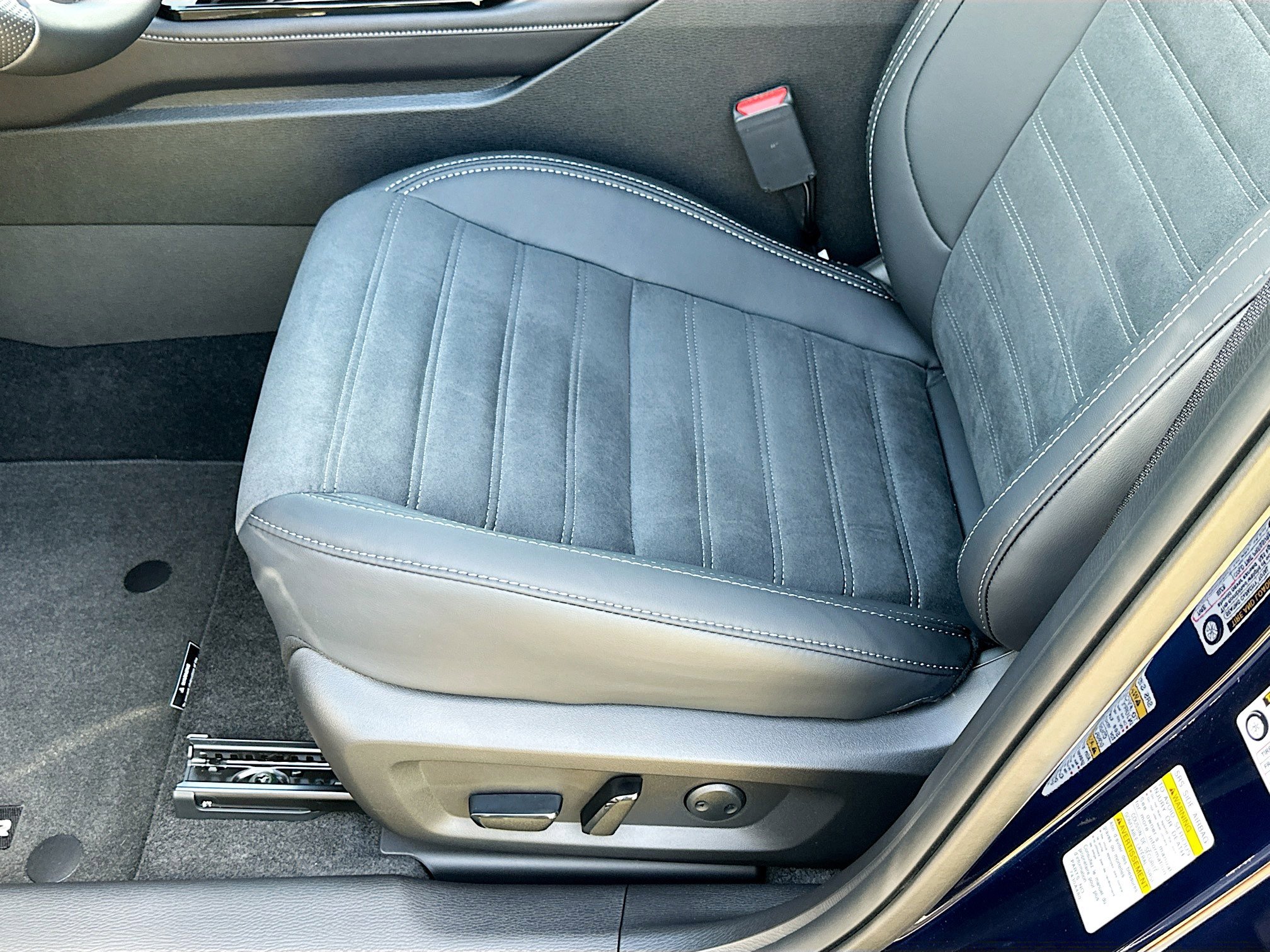 New 2025 Mitsubishi Outlander SE image 14