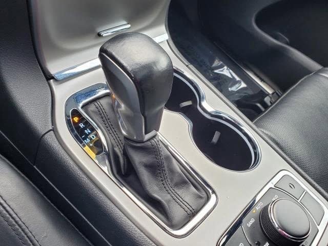 Used 2021 Jeep Grand Cherokee Limited w/ Luxury Group II image 28