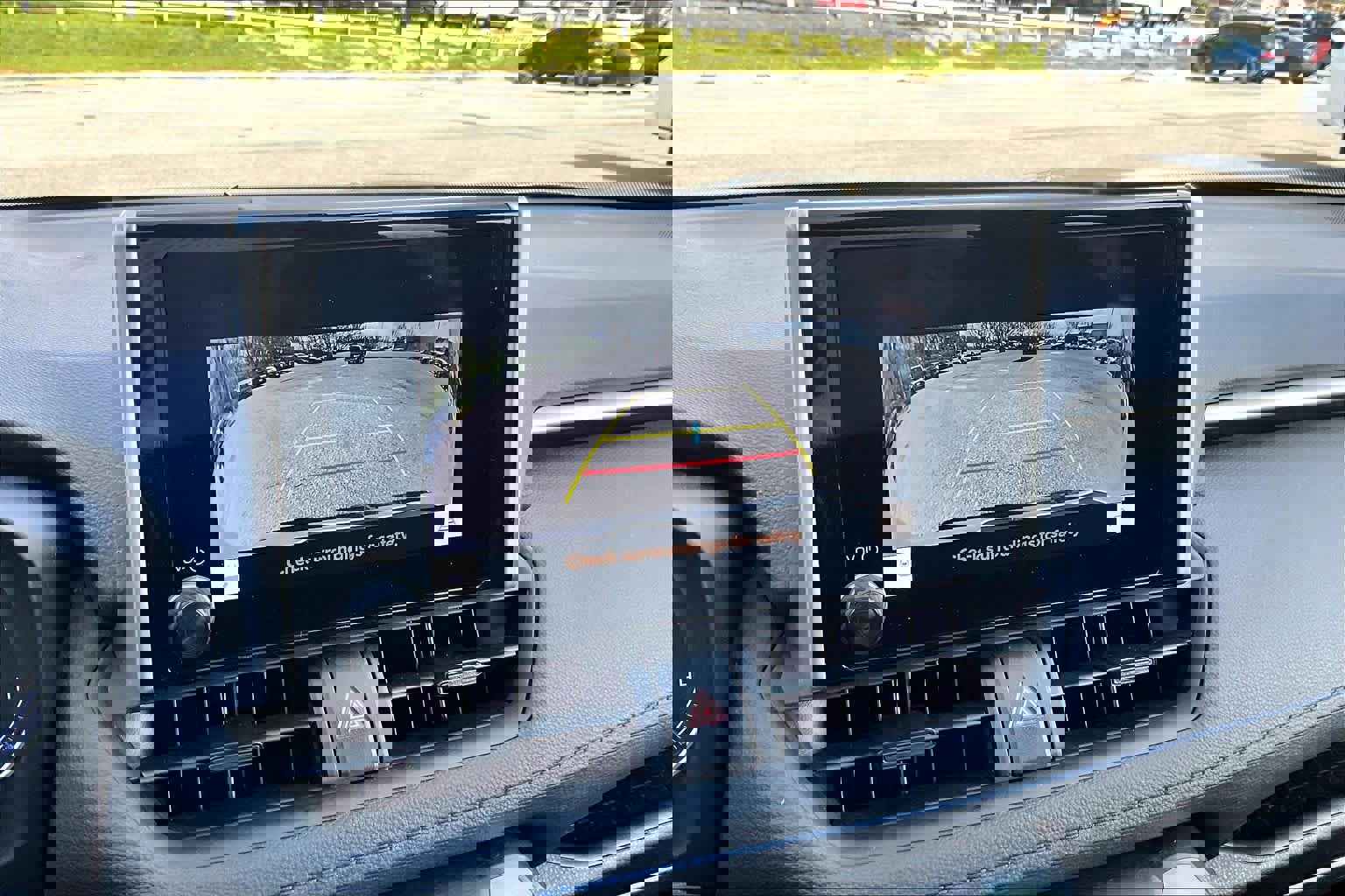 Used 2024 Toyota RAV4 SE w/ Convenience Package image 27