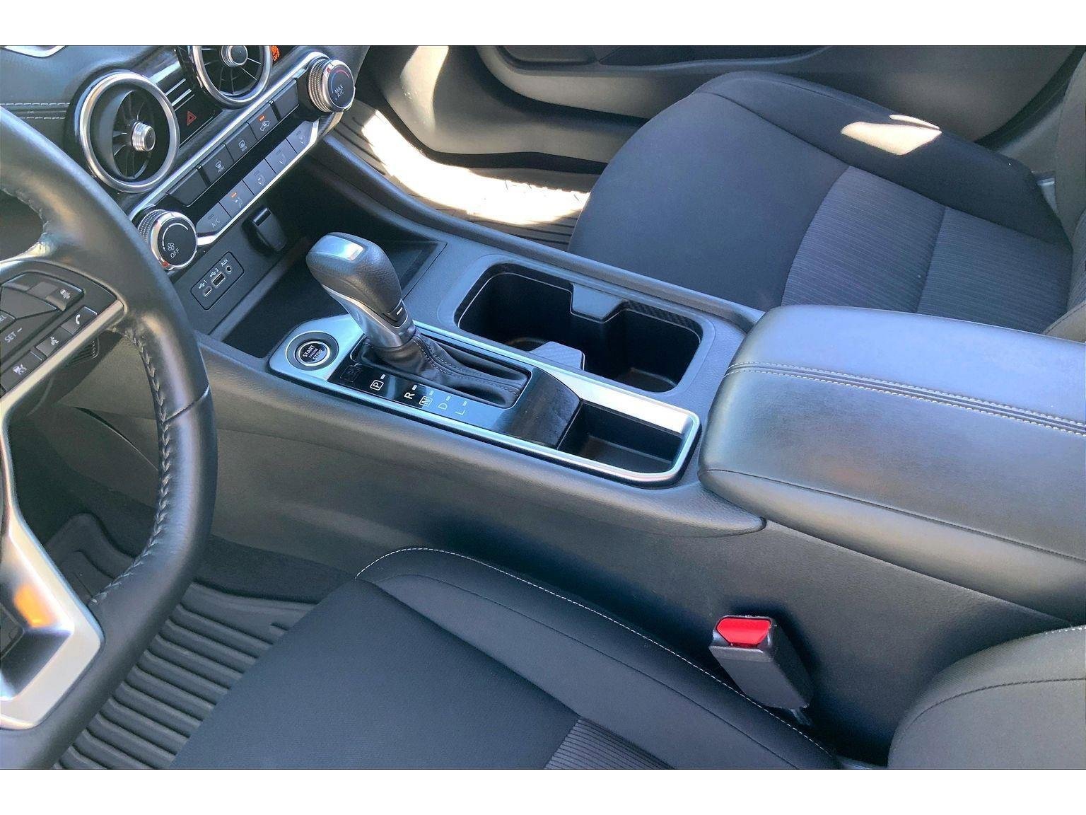 Used 2022 Nissan Sentra SV w/ Trunk Package image 16