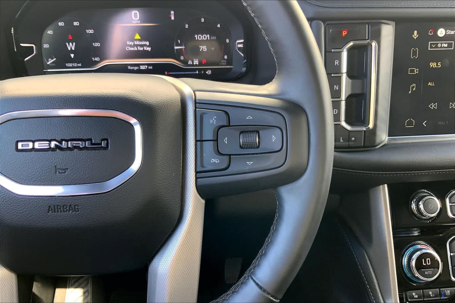 Used 2024 GMC Yukon Denali AWD/4WD image 25