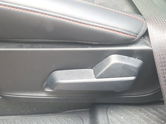 Used 2025 Ford Explorer ST AWD/4WD image 18