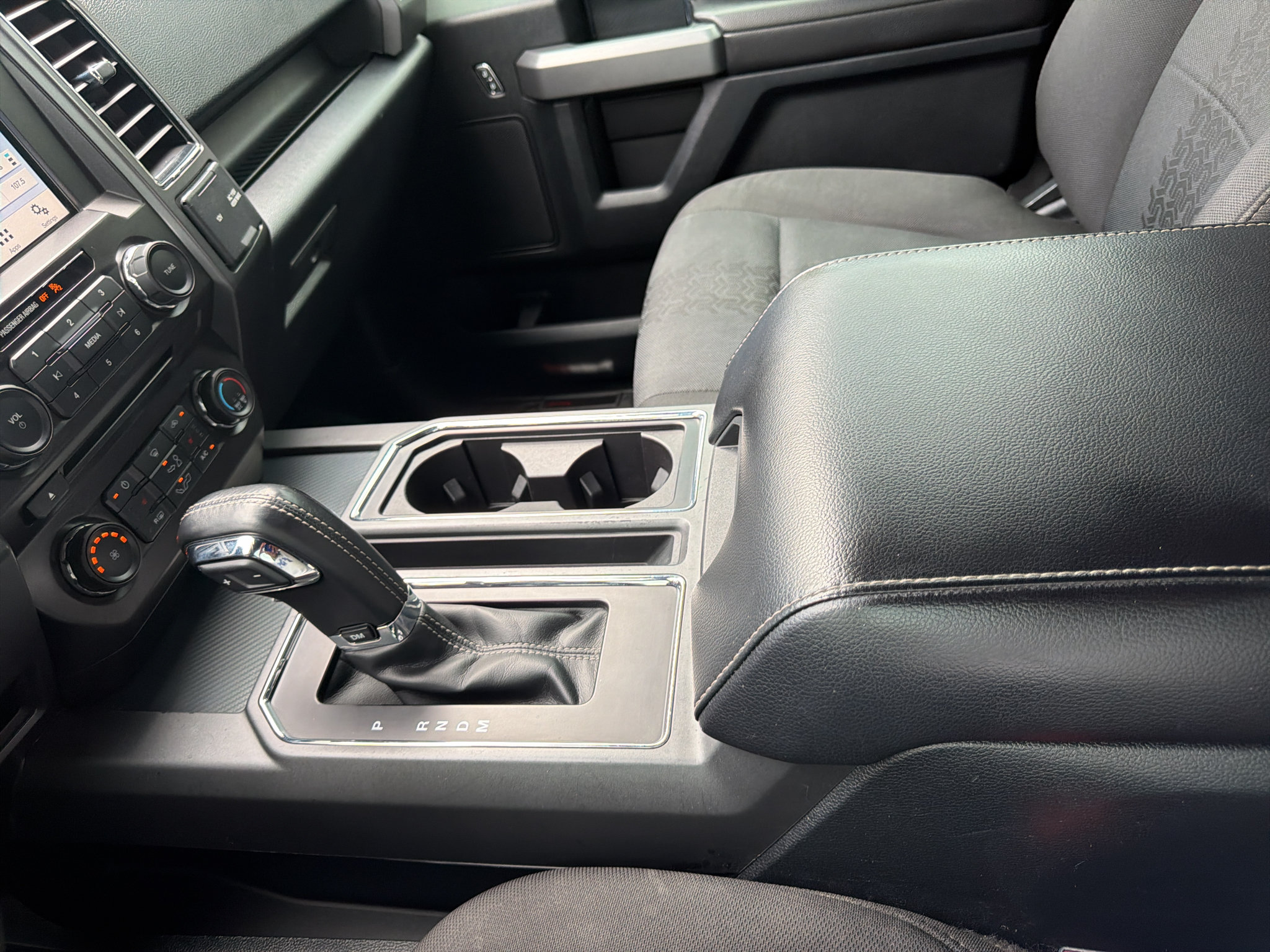 Used 2018 Ford F150 XLT w/ Equipment Group 302A Luxury AWD/4WD image 17