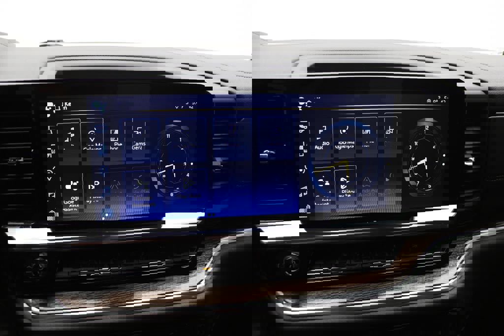 Used 2023 Chevrolet Silverado 1500 LT image 24