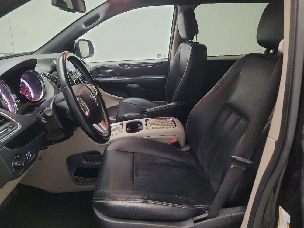 Used 2018 Dodge Grand Caravan SXT FWD image 17