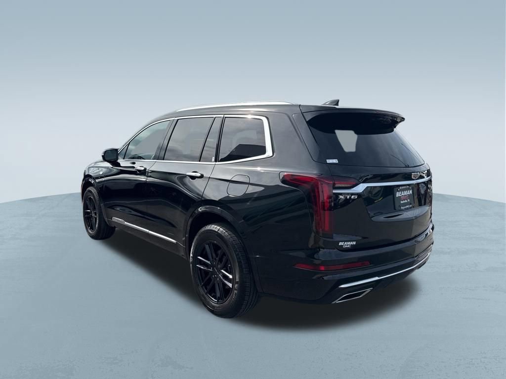 Used 2025 Cadillac XT6 Luxury image 14