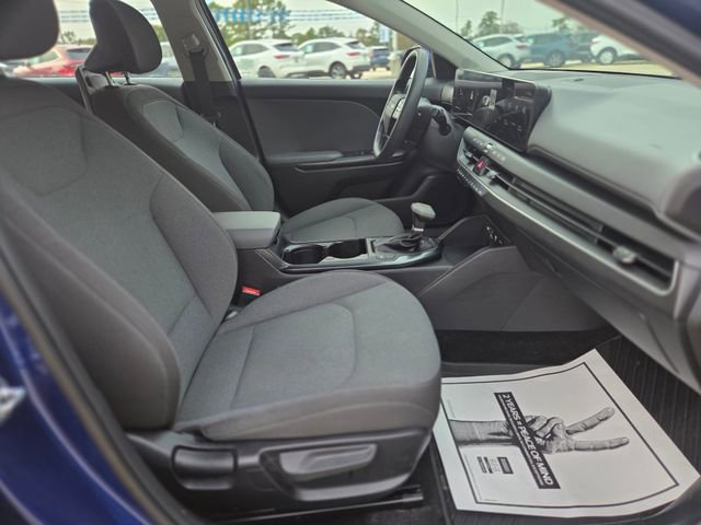 Used 2025 Kia K4 LXS image 18