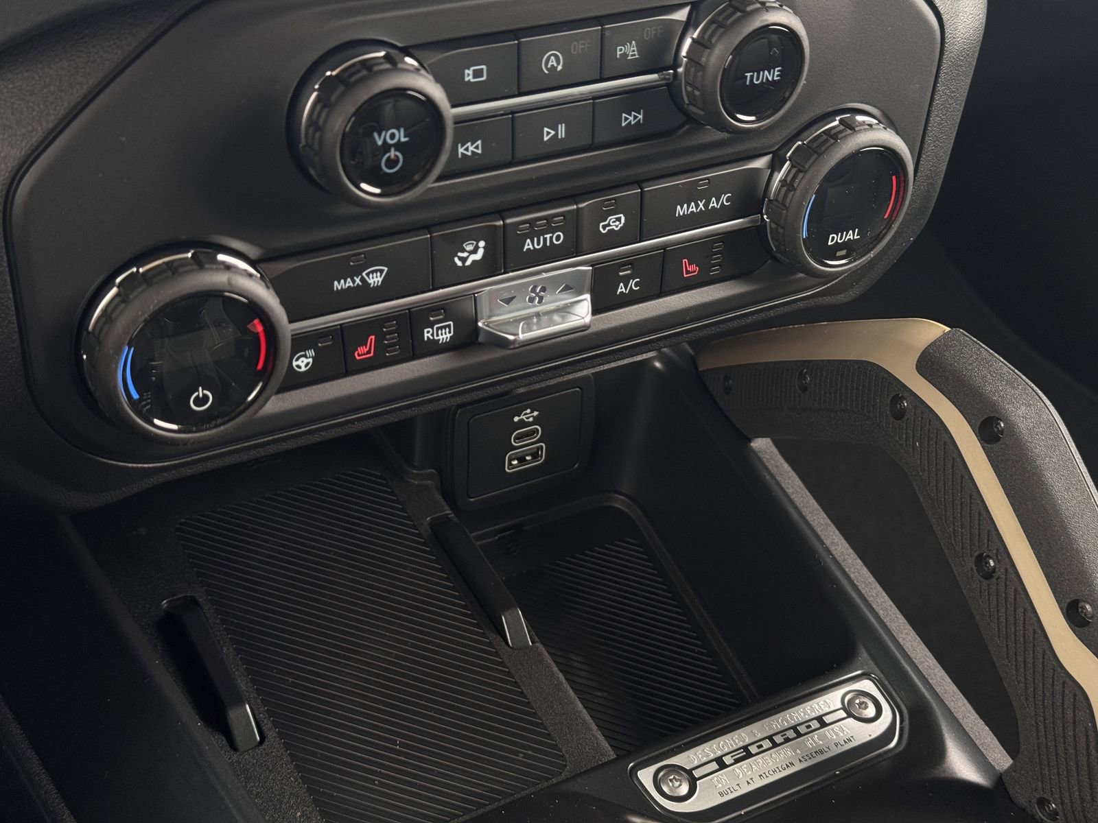 New 2026 Ford Bronco Badlands image 19