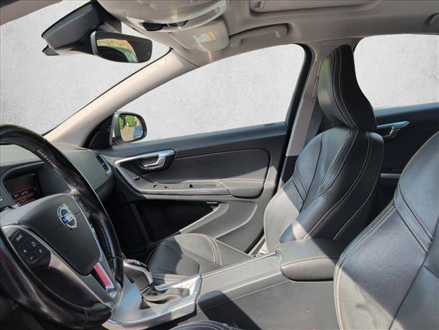 Used 2018 Volvo S60 T5 Dynamic w/ Vision Package FWD image 14