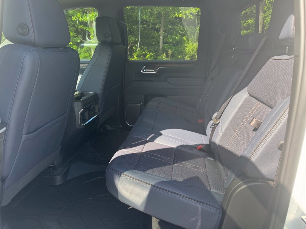 New 2026 Chevrolet Silverado 3500 High Country w/ High Country Premium Package AWD/4WD image 18