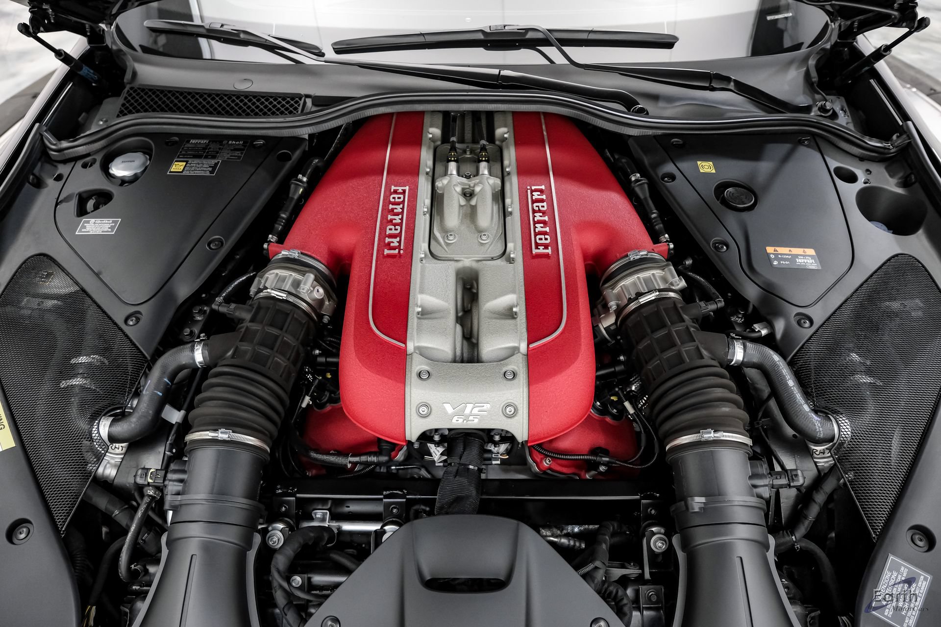 Used 2022 Ferrari 812 GTS RWD image 4