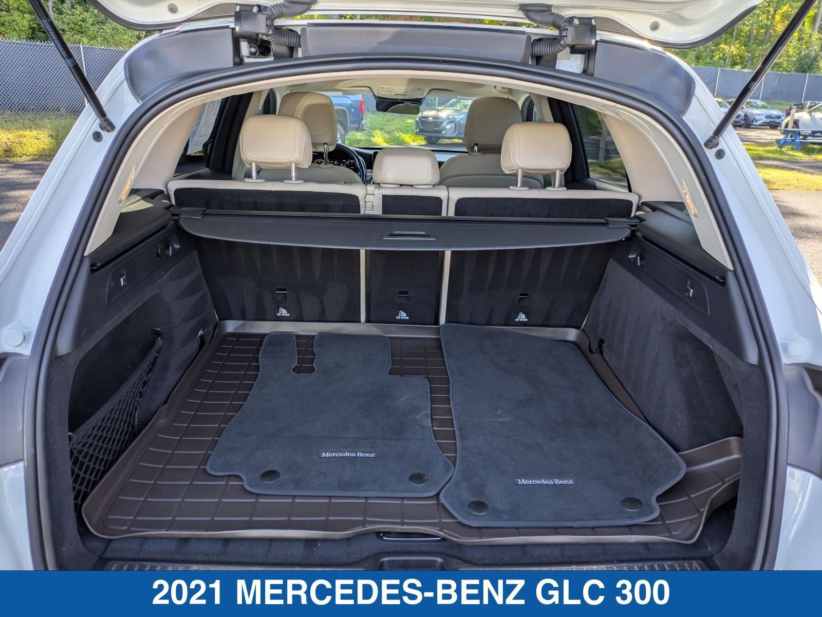 Used 2021 Mercedes-Benz GLC 300 4MATIC image 33