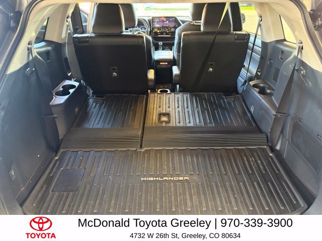 Used 2026 Toyota Highlander Limited AWD/4WD image 25