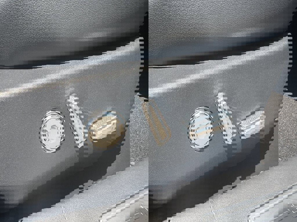 New 2025 Lincoln Nautilus Premier w/ Equipment Group 102A image 28