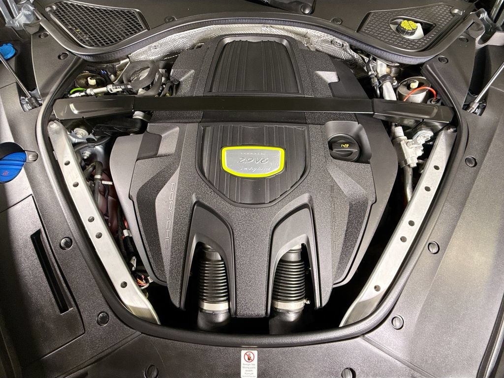 Certified 2021 Porsche Panamera 4S AWD/4WD image 27