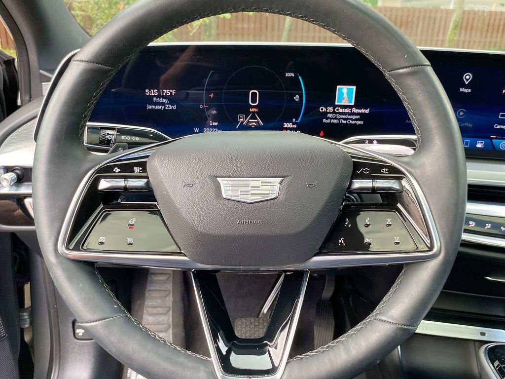 Used 2024 Cadillac Lyriq Sport image 18