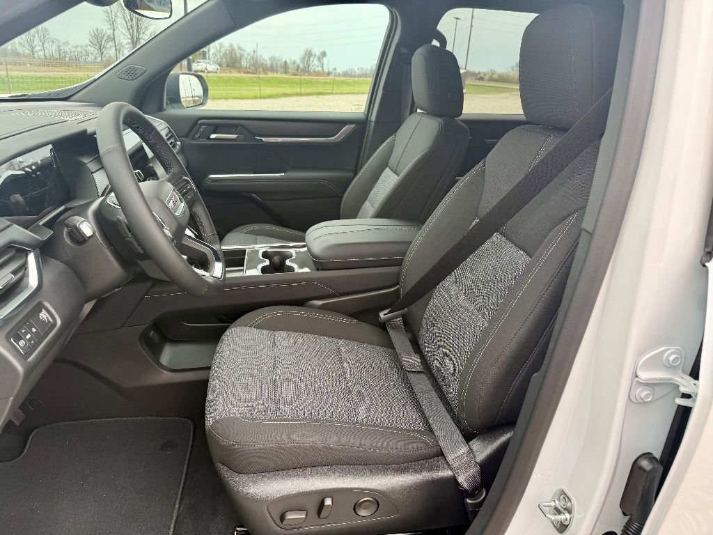 New 2025 GMC Acadia Elevation image 11